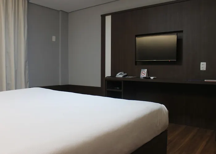 Master Grande - Proximo Ao Palacio Do Governo Hotel Porto Alegre
