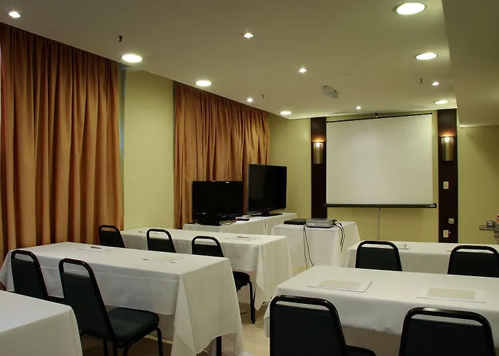 Master Grande - Proximo Ao Palacio Do Governo 3* Porto Alegre
