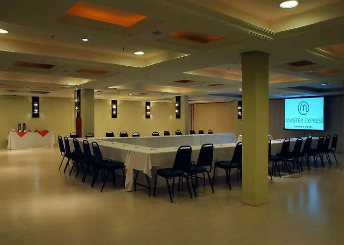 Hotel Master Grande - Proximo Ao Palacio Do Governo 3*